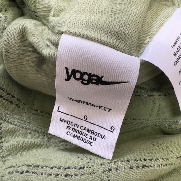 Nike Womens Yoga Therma Fit Jacquard Reversible Oversized
Kimono Top Large - Picture 12 of 16